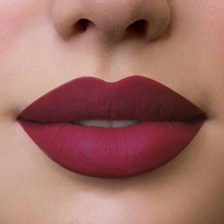 LABIAL LIQUIDO RESIST VOGUE