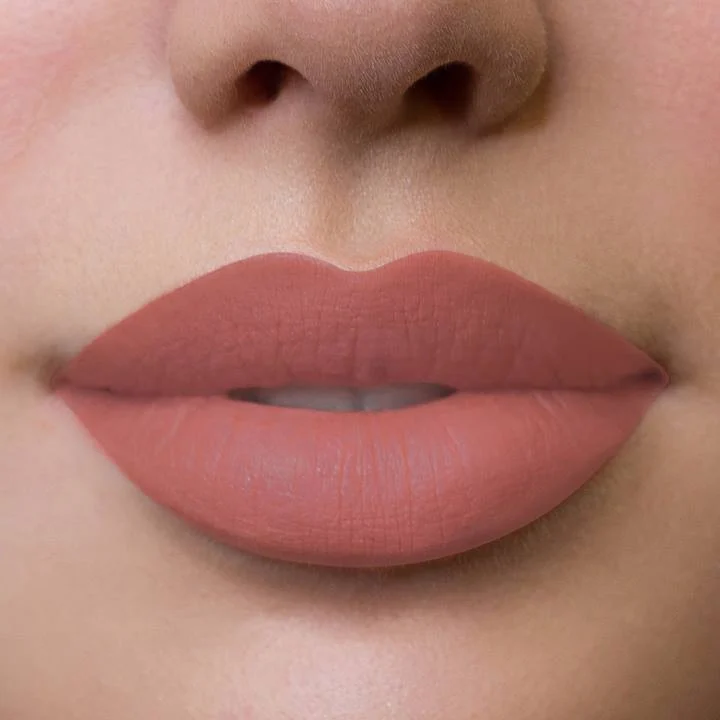 LABIAL LIQUIDO RESIST VOGUE